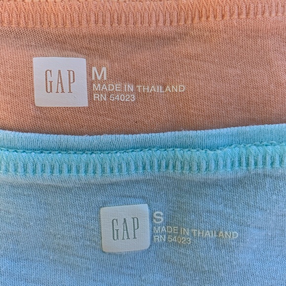 GAP Lightweight Bundle of Two Tees Sizes S & M - Picture 6 of 6